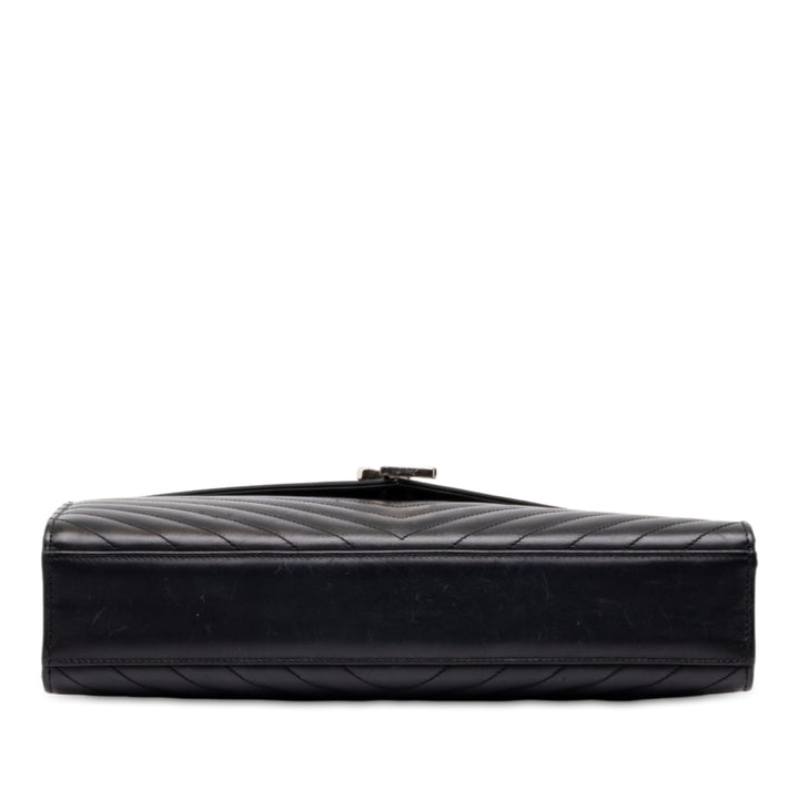 Saint Laurent Chevron Sac enveloppe Grand Cuir de veau Noir – vue 3 – GABY PARIS