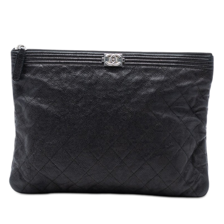 Chanel Matelassé Boy O Étui Pochette Moyen Cuir caviar