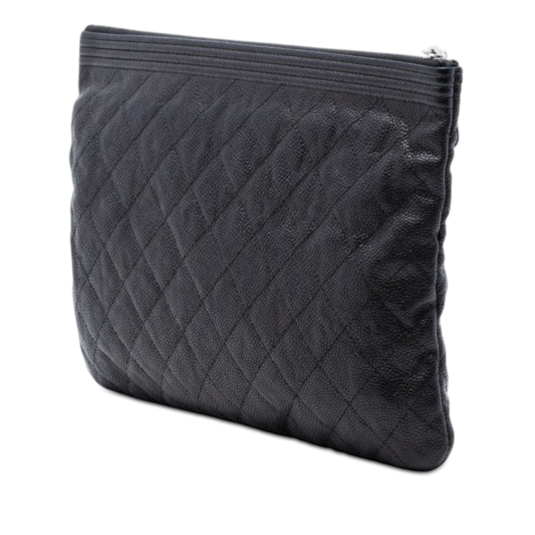 Chanel Matelassé Boy O Étui Pochette Moyen Cuir caviar