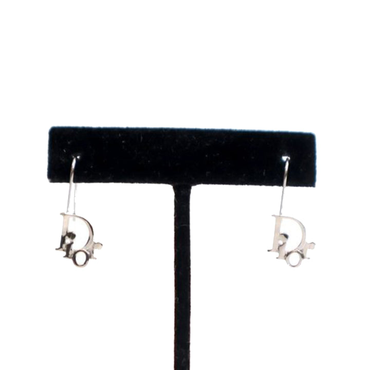Dior Boucles d'oreilles Palladium Logo pendantes plaqué palladium – vue 7 – GABY PARIS