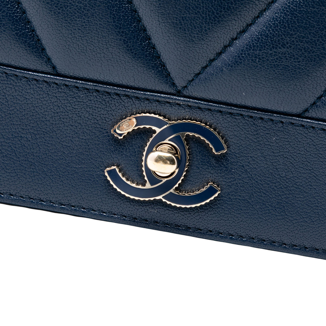 Chanel Mini Matelassé Chevron Sheepskin Mademoiselle Vintage à rabat