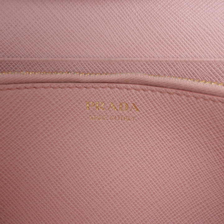 Prada Continental à rabat Portefeuille Cuir Saffiano