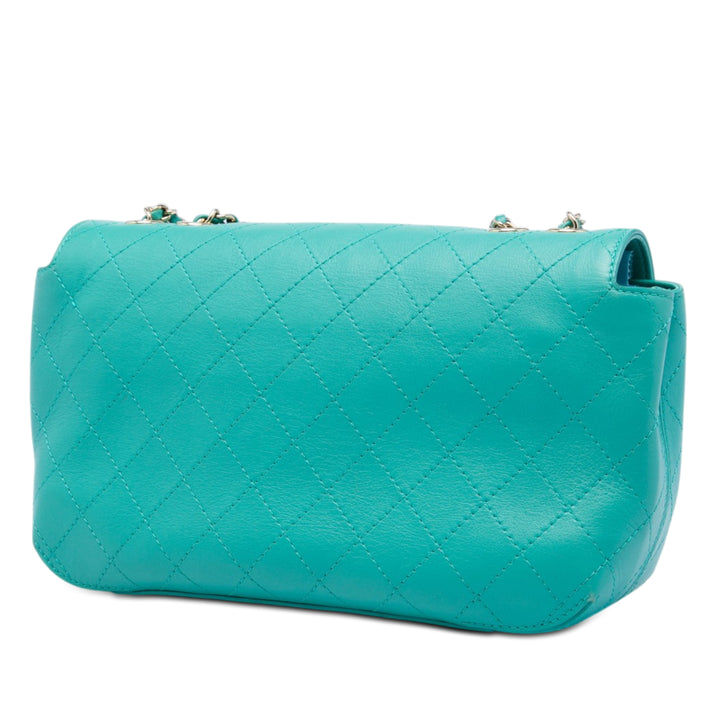 Chanel Medium Surpiqué Cuir de veau Covered CC à rabat
