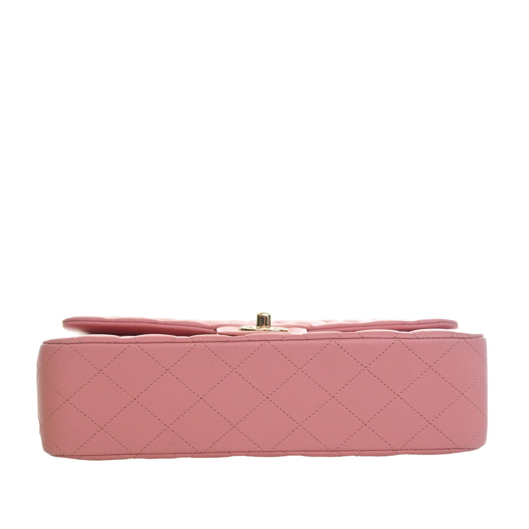 Chanel Classic Double rabat Moyen Cuir d'agneau Rose – vue 3 – GABY PARIS