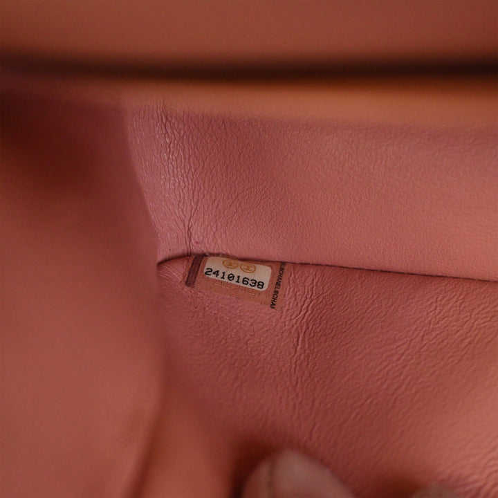 Chanel Classic Double rabat Moyen Cuir d'agneau Rose – vue 4 – GABY PARIS