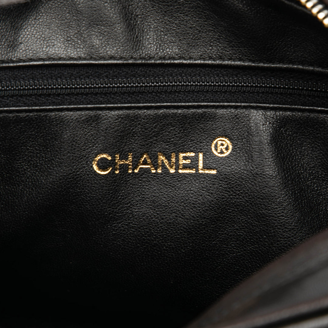 Chanel CC Matelassé Cuir d’agneau Pompon Sac caméra