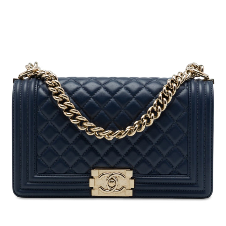 Chanel Matelassé Boy à rabat Moyen Cuir d'agneau Bleu