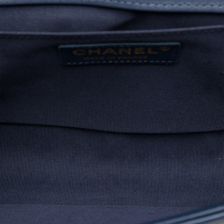 Chanel Matelassé Boy à rabat Moyen Cuir d'agneau Bleu