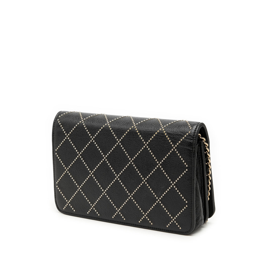 Chanel CC clouté Cuir d’agneau Cristal Wallet on Chain