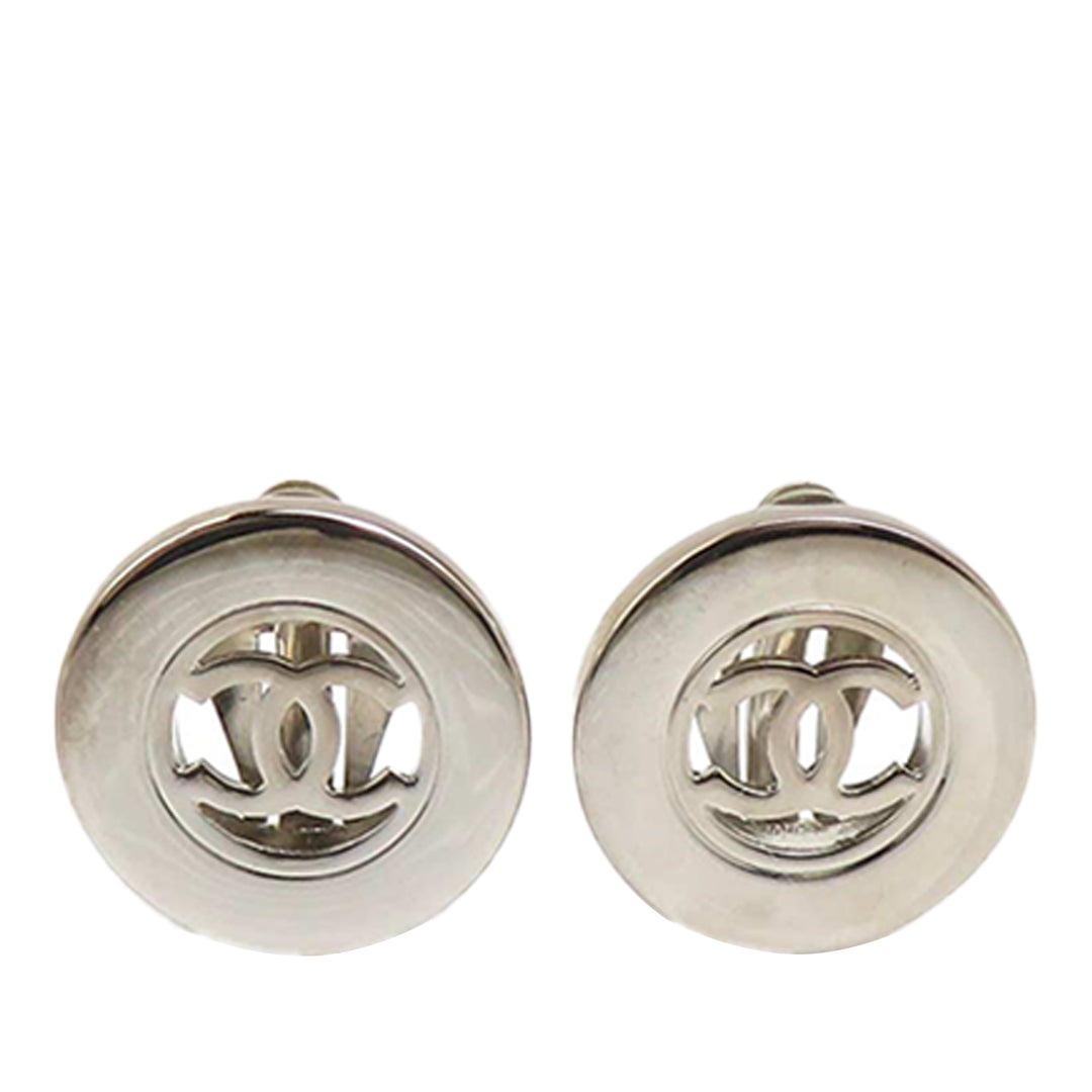 Chanel CC Brass Rond À clip Boucles d'oreilles Argenté – vue principale – GABY PARIS