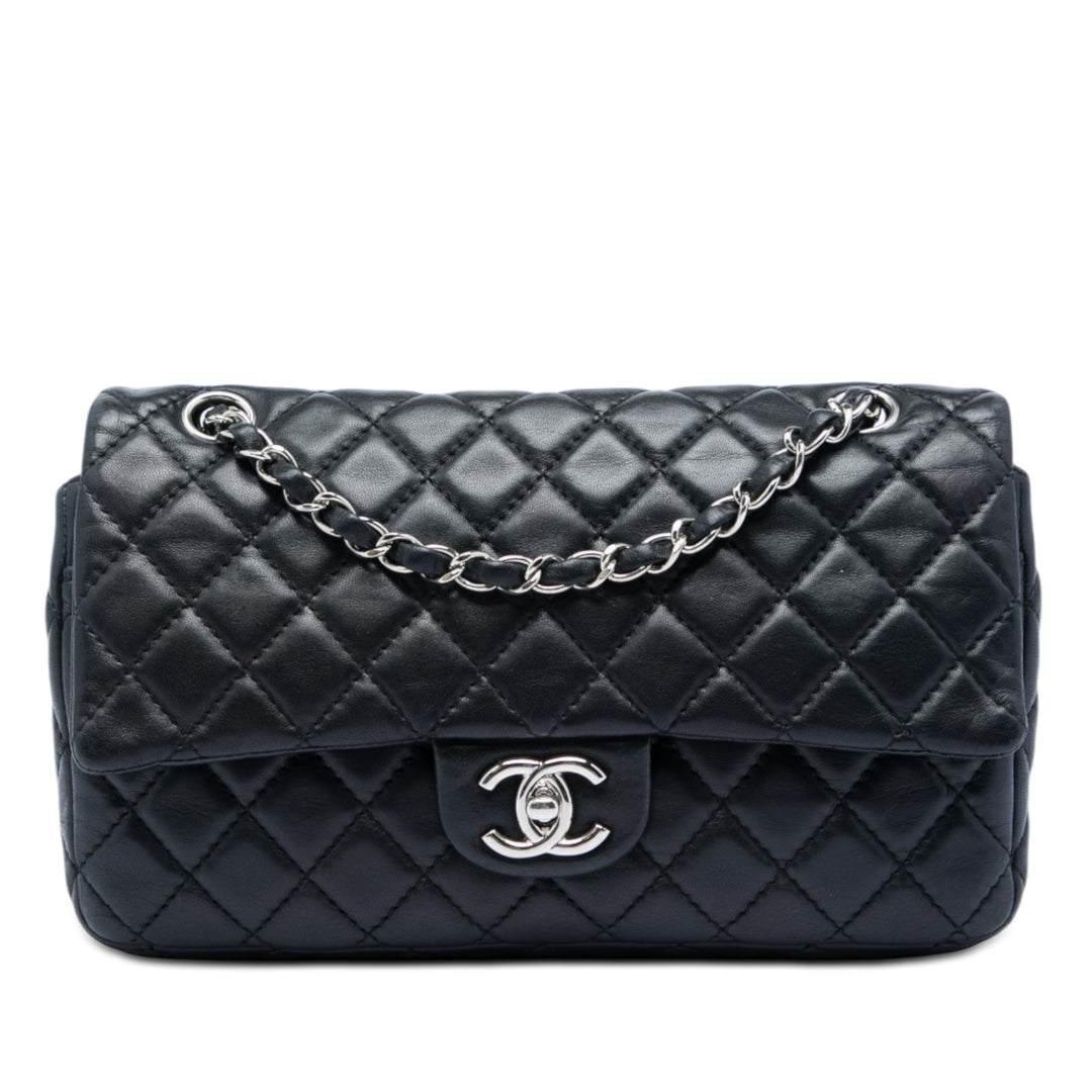 Chanel Medium Classic Cuir d’agneau Double rabat