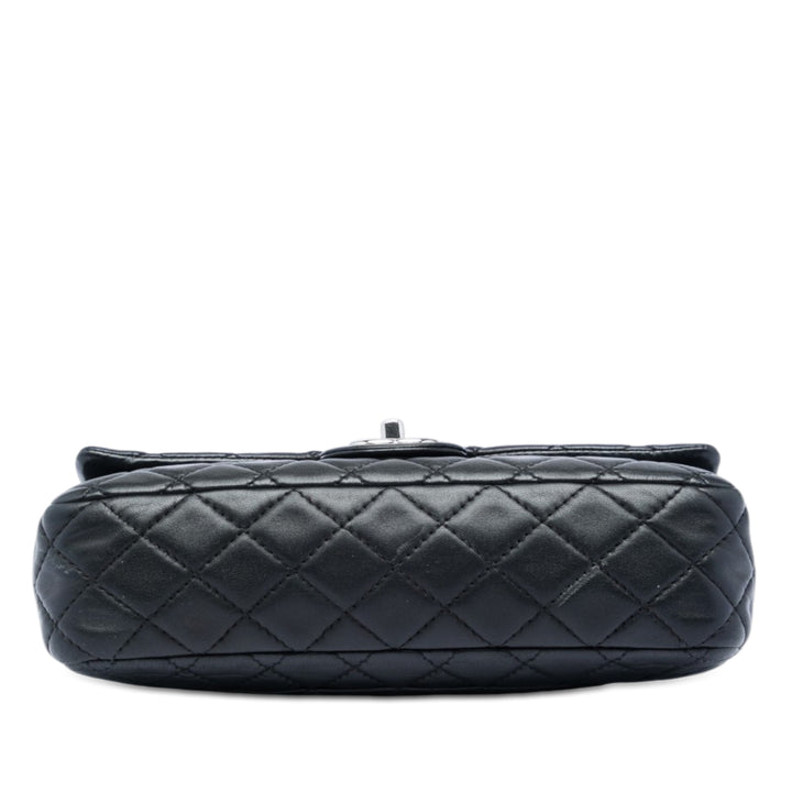 Chanel Medium Classic Cuir d’agneau Double rabat
