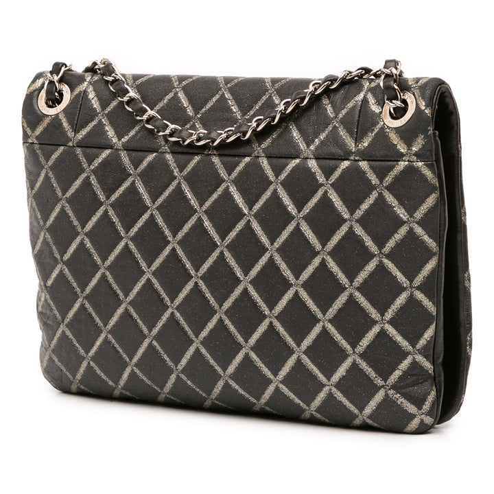 Chanel Quilted Métallisé Distressed Cuir d’agneau CC Crystal Flap Noir