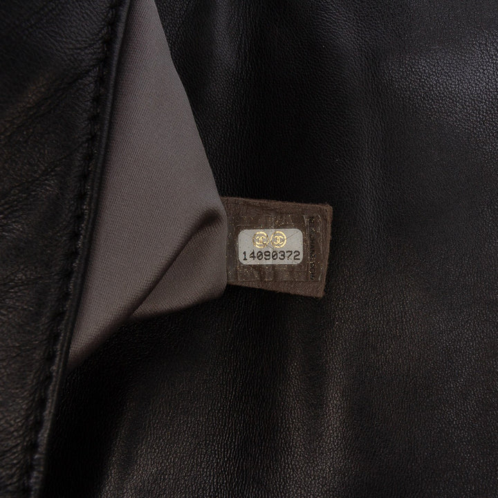 Chanel Quilted Métallisé Distressed Cuir d’agneau CC Crystal Flap Noir
