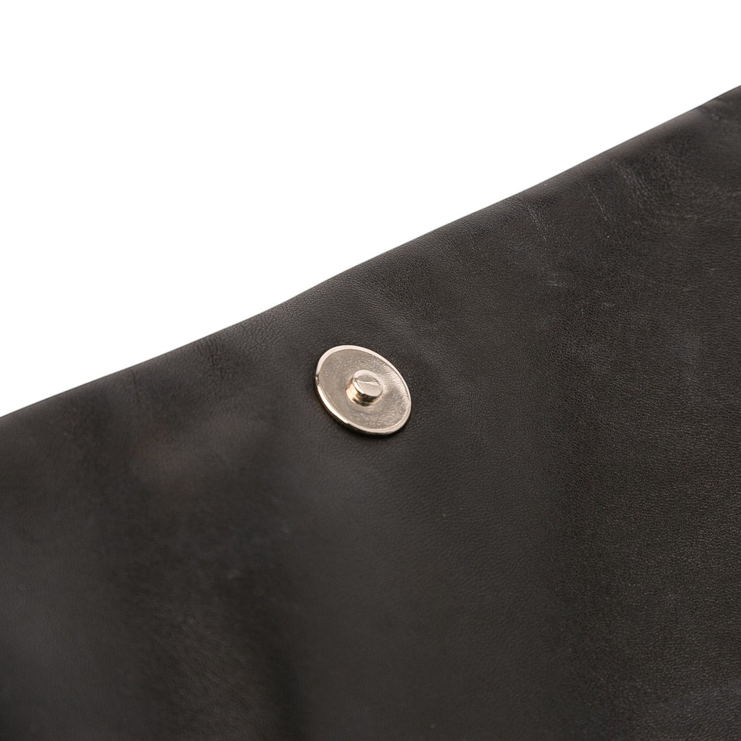 Chanel Quilted Métallisé Distressed Cuir d’agneau CC Crystal Flap Noir