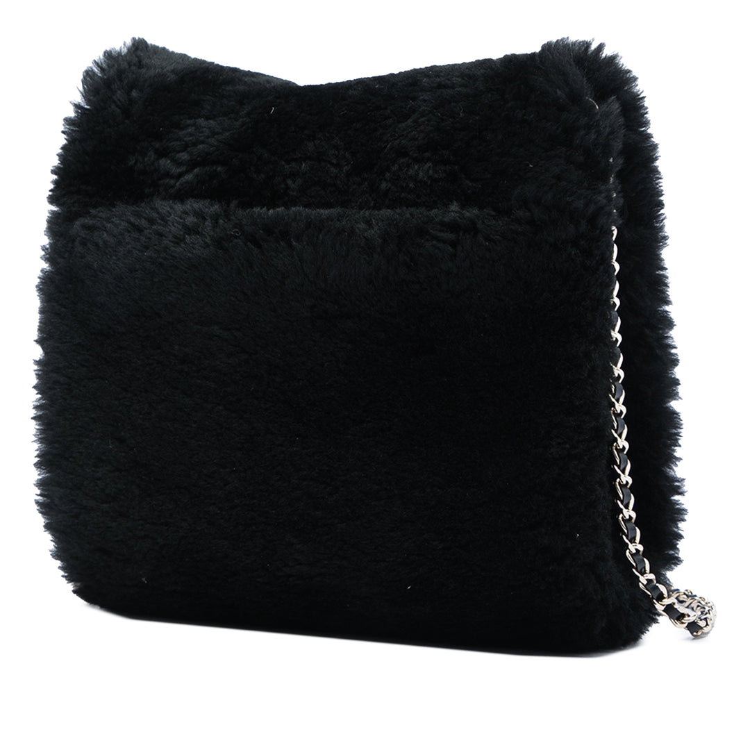Chanel CC Shearling Muff Sac Matière naturelle