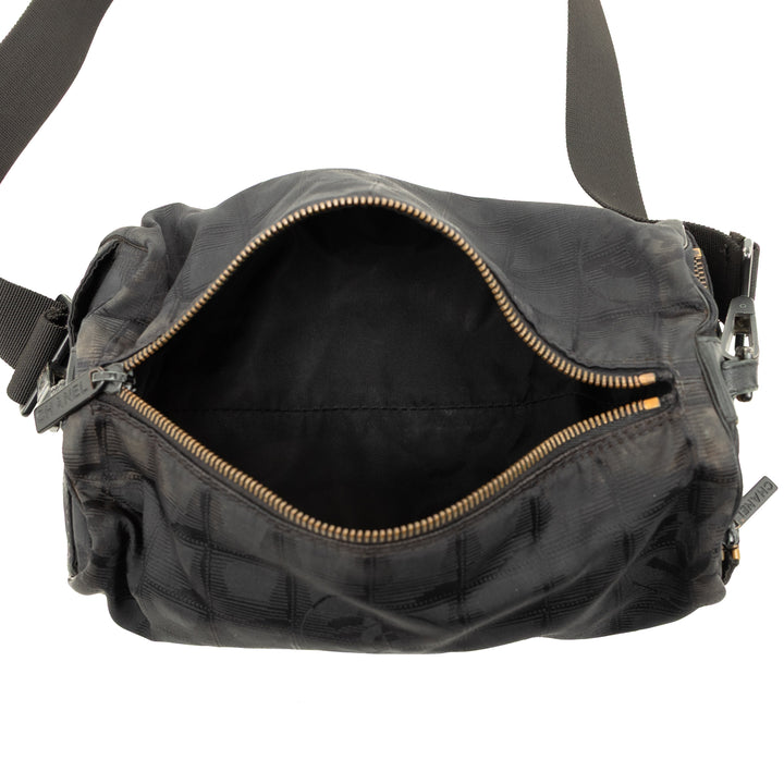 Chanel New Travel Line Barrel Sac Noir – vue 4 – GABY PARIS