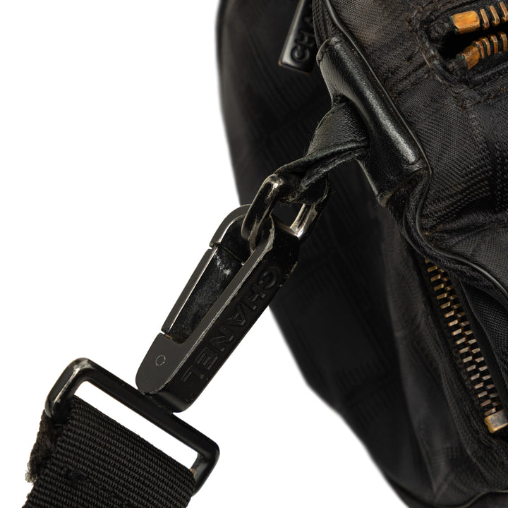 Chanel New Travel Line Barrel Sac Noir – vue 7 – GABY PARIS