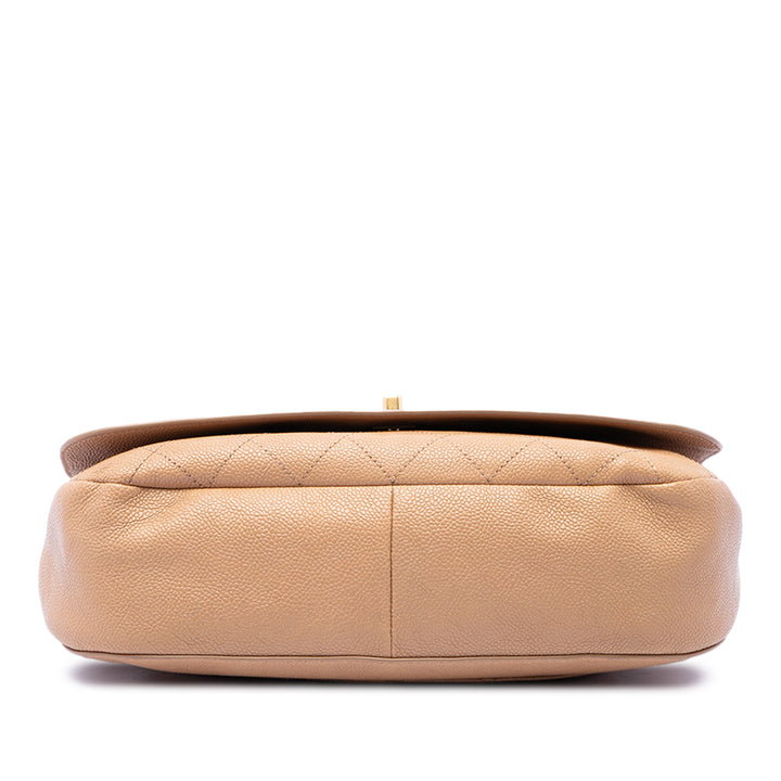 Chanel CC Surpiqué Fermoir tourniquet à rabat Cuir caviar Beige – vue 3 – GABY PARIS