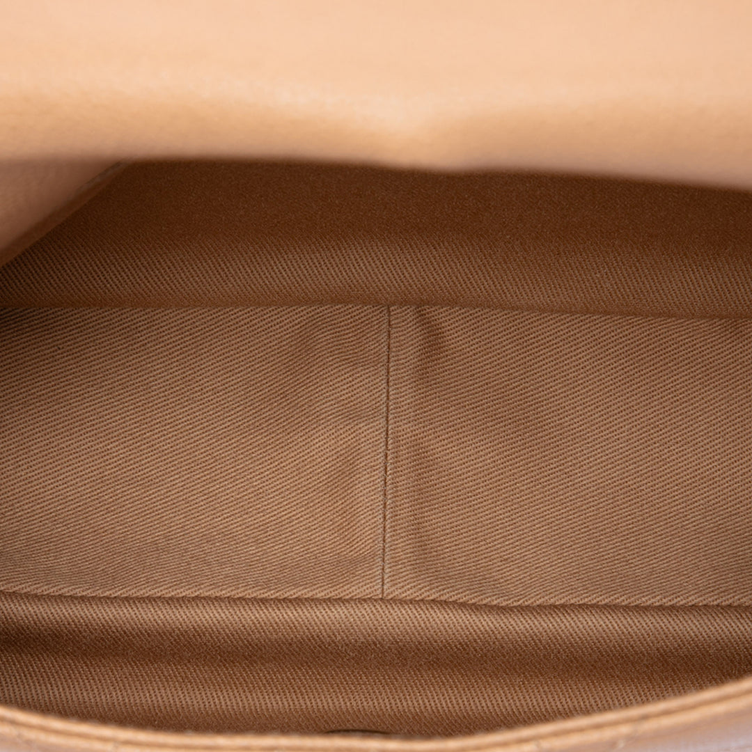 Chanel CC Surpiqué Fermoir tourniquet à rabat Cuir caviar Beige – vue 4 – GABY PARIS