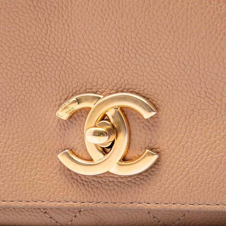 Chanel CC Surpiqué Fermoir tourniquet à rabat Cuir caviar Beige – vue 5 – GABY PARIS