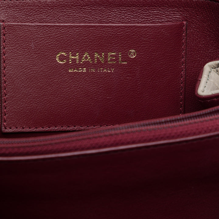 Chanel Jumbo CC Matelassé Crumpled Cuir de veau Straight à rabat