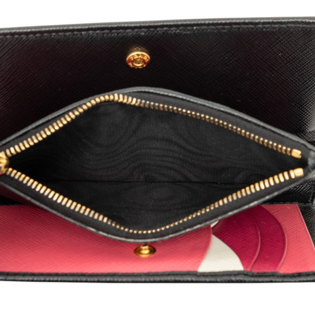 Prada Saffiano Bifold Portefeuille long