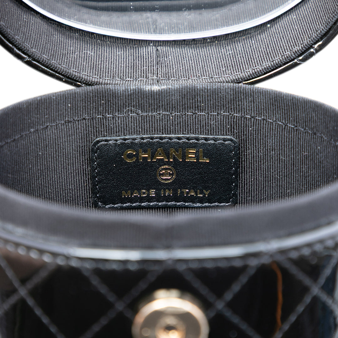 Chanel CC Matelassé Cuir verni Vanity avec chaîne