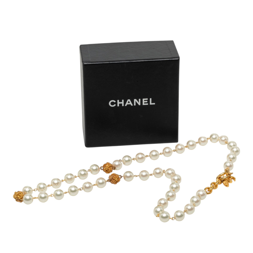 Chanel CC plaqué et Perles fantaisie Collier