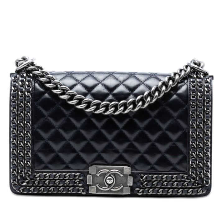 Chanel Old Medium Matelassé Glazed Cuir de veau Sac rond à chaîne Boy à rabat