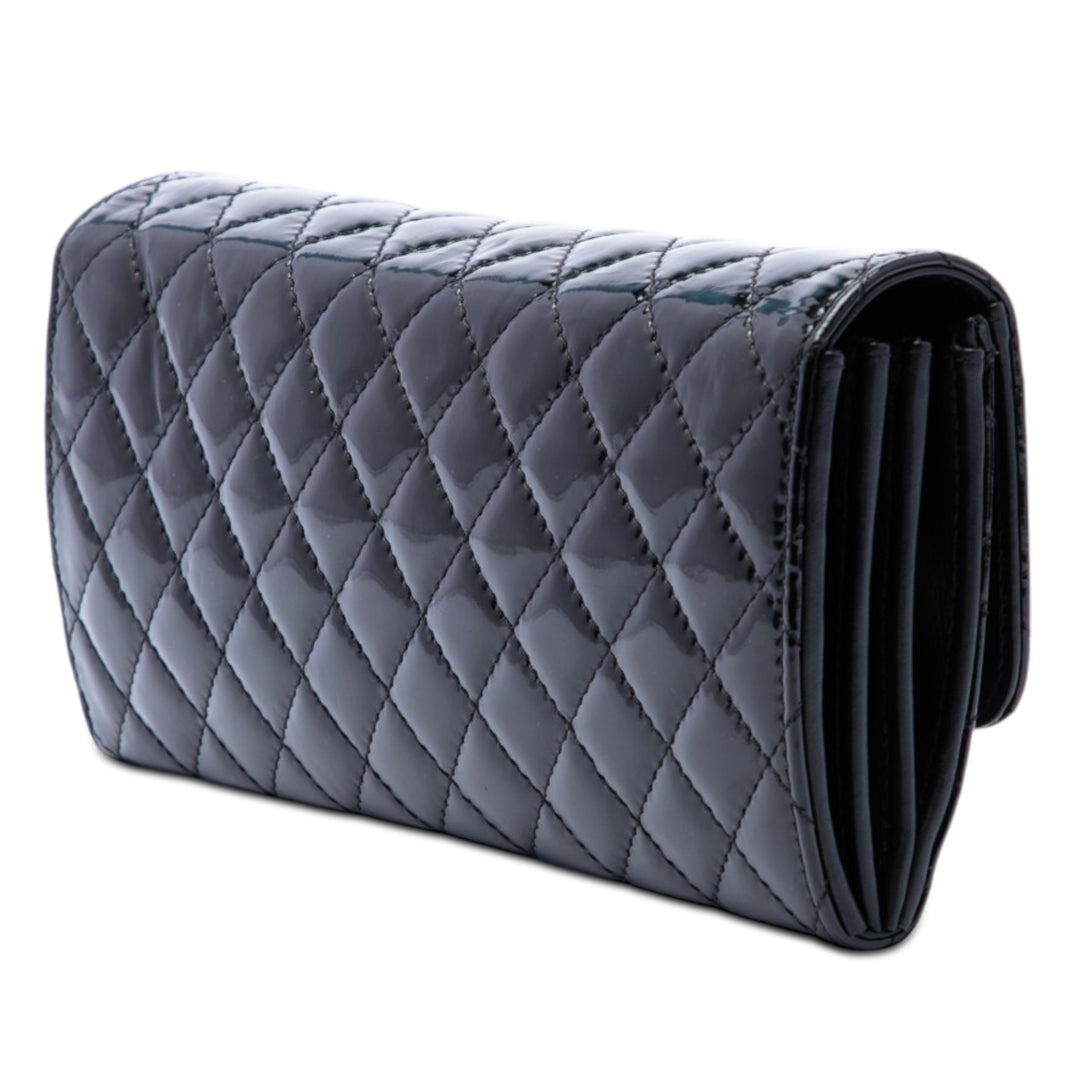 Chanel Matelassé Brilliant East West à rabat Pochette avec chaîne Cuir