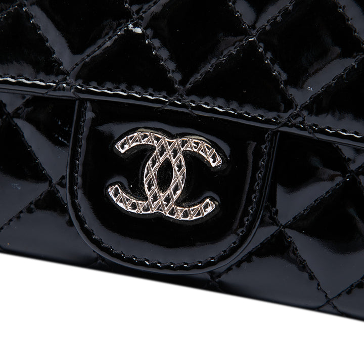 Chanel Matelassé Brilliant East West à rabat Pochette avec chaîne Cuir