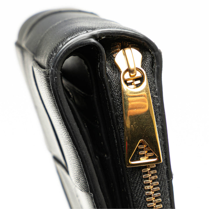 Bottega Veneta Cuir d’agneau Maxi Intreccio Cassette Bifold Zip Portefeuille