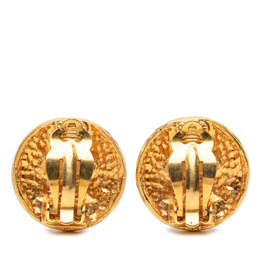 Chanel plaqué Medallion Coat of Arms Clip on Boucles d’oreilles