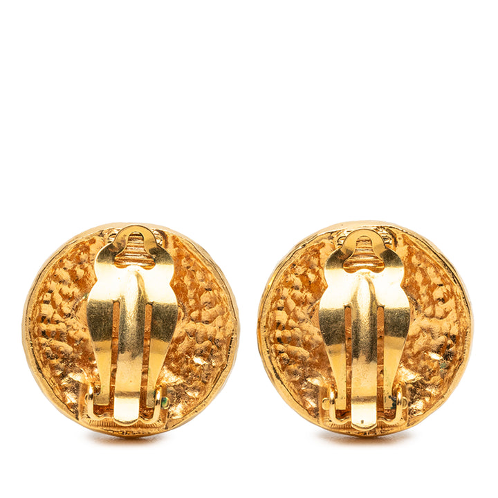 Chanel plaqué Medallion Coat of Arms Clip on Boucles d’oreilles