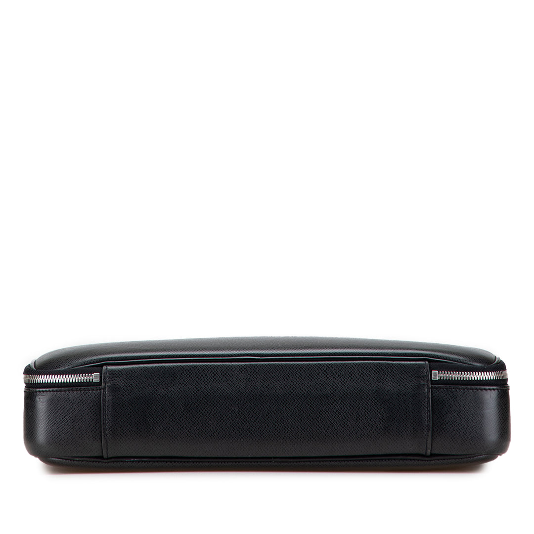 Louis Vuitton Taiga Porte Ordinateur Odessa Noir