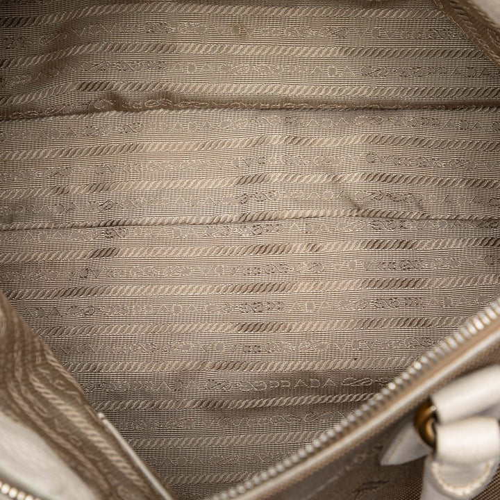 Prada Vitello Daino à finitions Toile Canapa Logo Sac