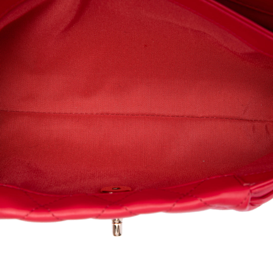 Chanel Matelassé Fold Up Again Pochette Cuir d'agneau Rose – vue 4 – GABY PARIS