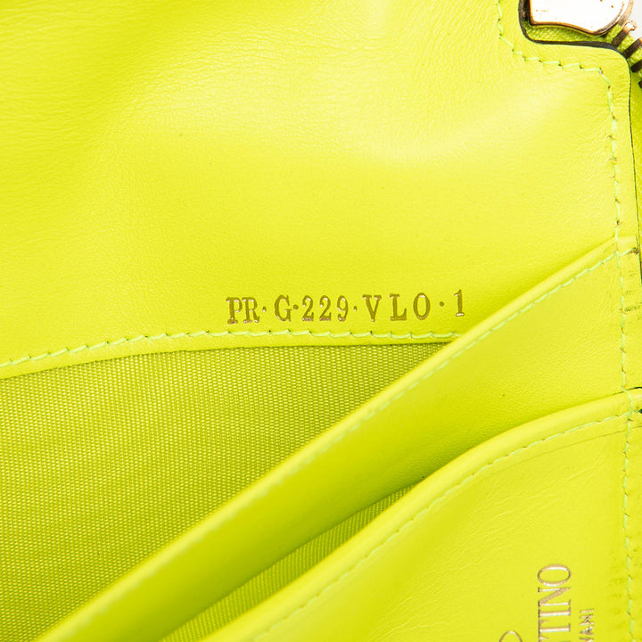 Valentino Cuir Rockstud Zip Around Portefeuille