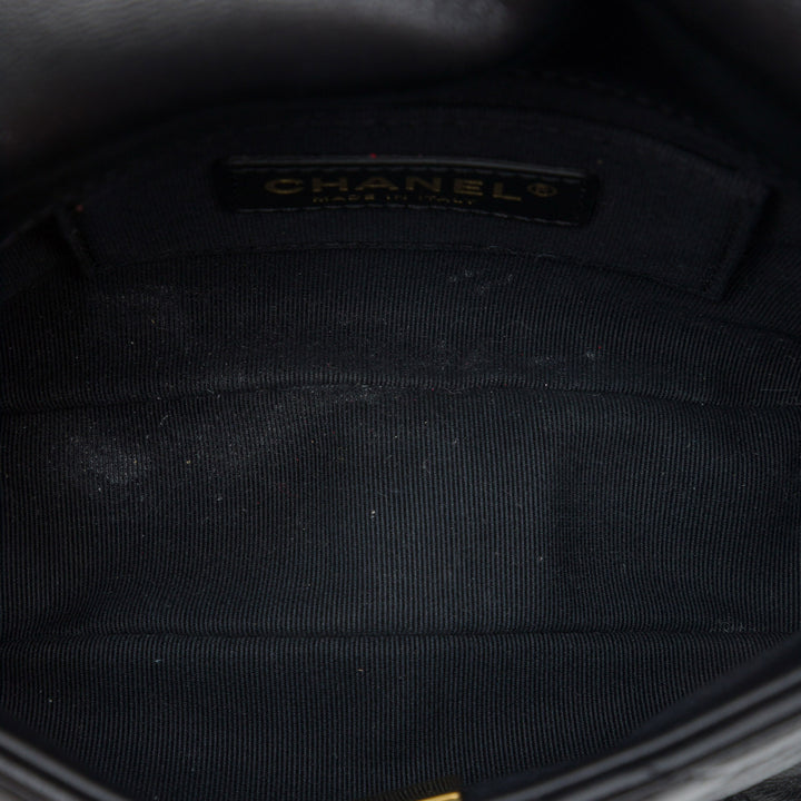 Chanel Sac bandoulière Matelassé Lacquered Chaîne à rabat Mini Cuir d'agneau Noir – vue 4 – GABY PARIS