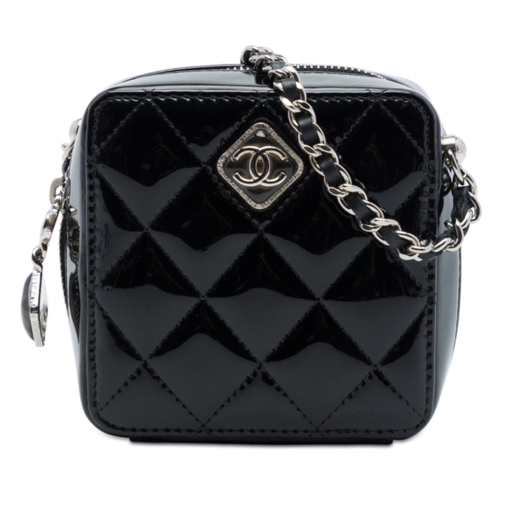 Chanel CC Matelassé Cuir verni Diamond Resin Pochette avec chaîne