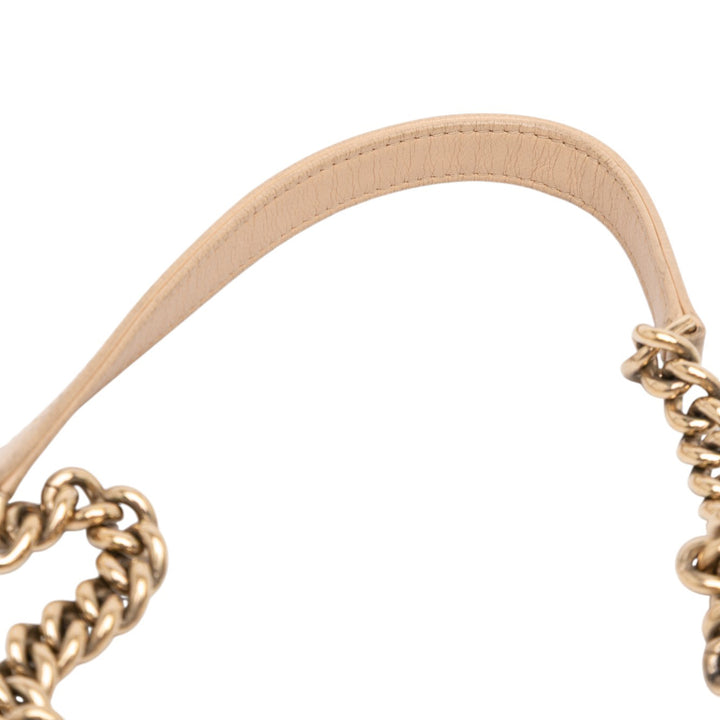 Chanel Medium Matelassé Cuir de veau Label Click à rabat