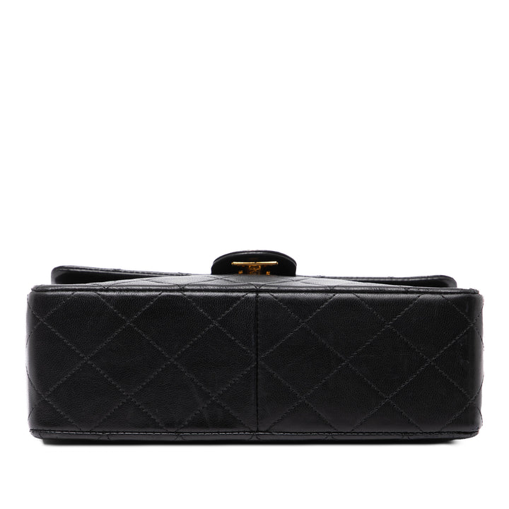 Chanel Square Quilted Cuir d’agneau Simple rabat Noir