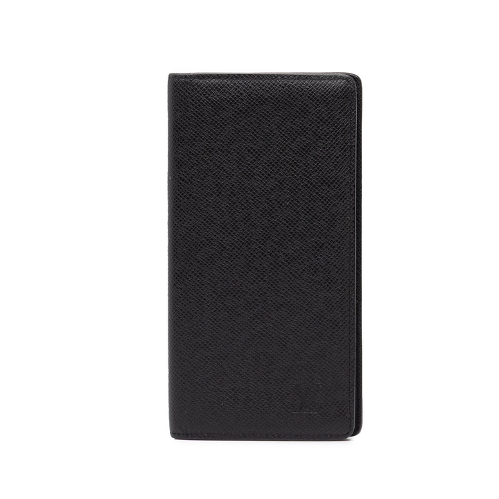 Louis Vuitton Taiga Portefeuille Brazza Deux volets Portefeuille long Noir – vue principale – GABY PARIS