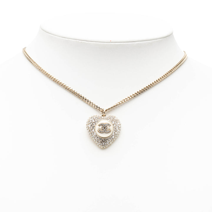 Chanel plaqué CC Perles fantaisie Cristal Heart Pendant Collier