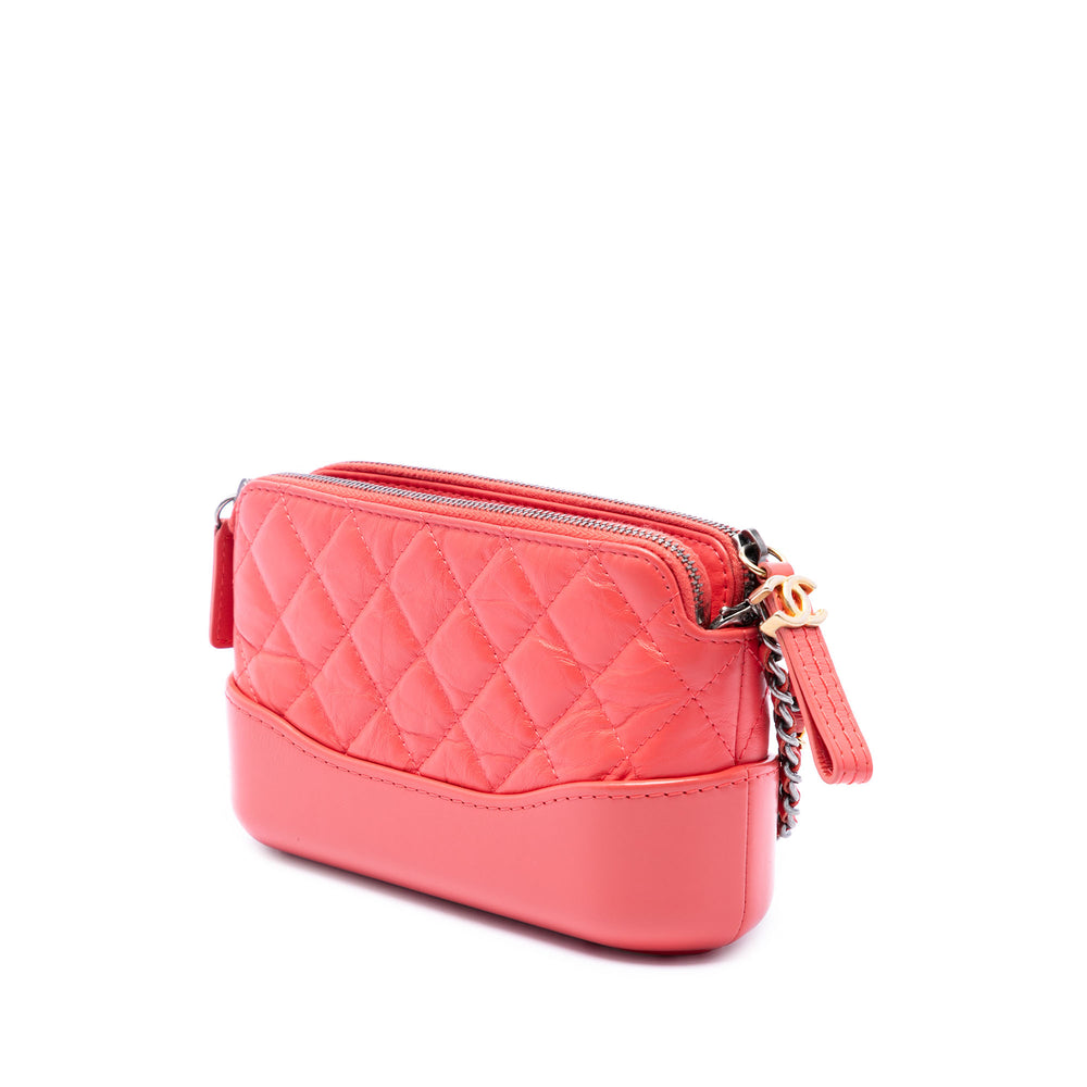 Chanel Pochette Matelassé vieilli Gabrielle Double Zippé avec chaîne Cuir de veau Rose – vue 2 – GABY PARIS