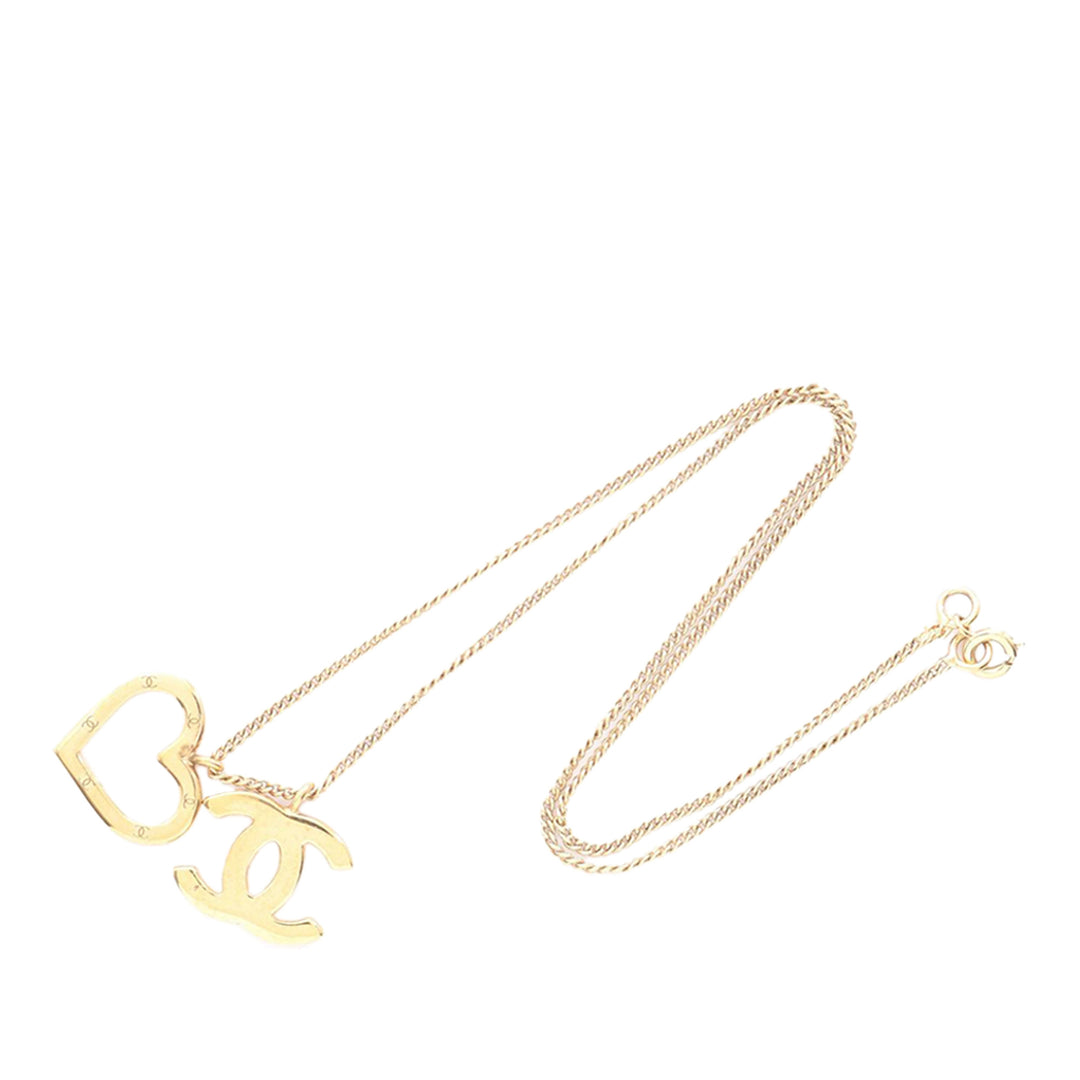 Chanel CC plaqué Heart Pendant Collier