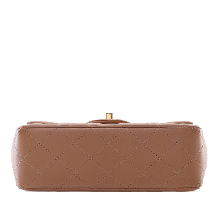 Chanel Mini Rectangular Classic Cuir d’agneau anse supérieure à rabat