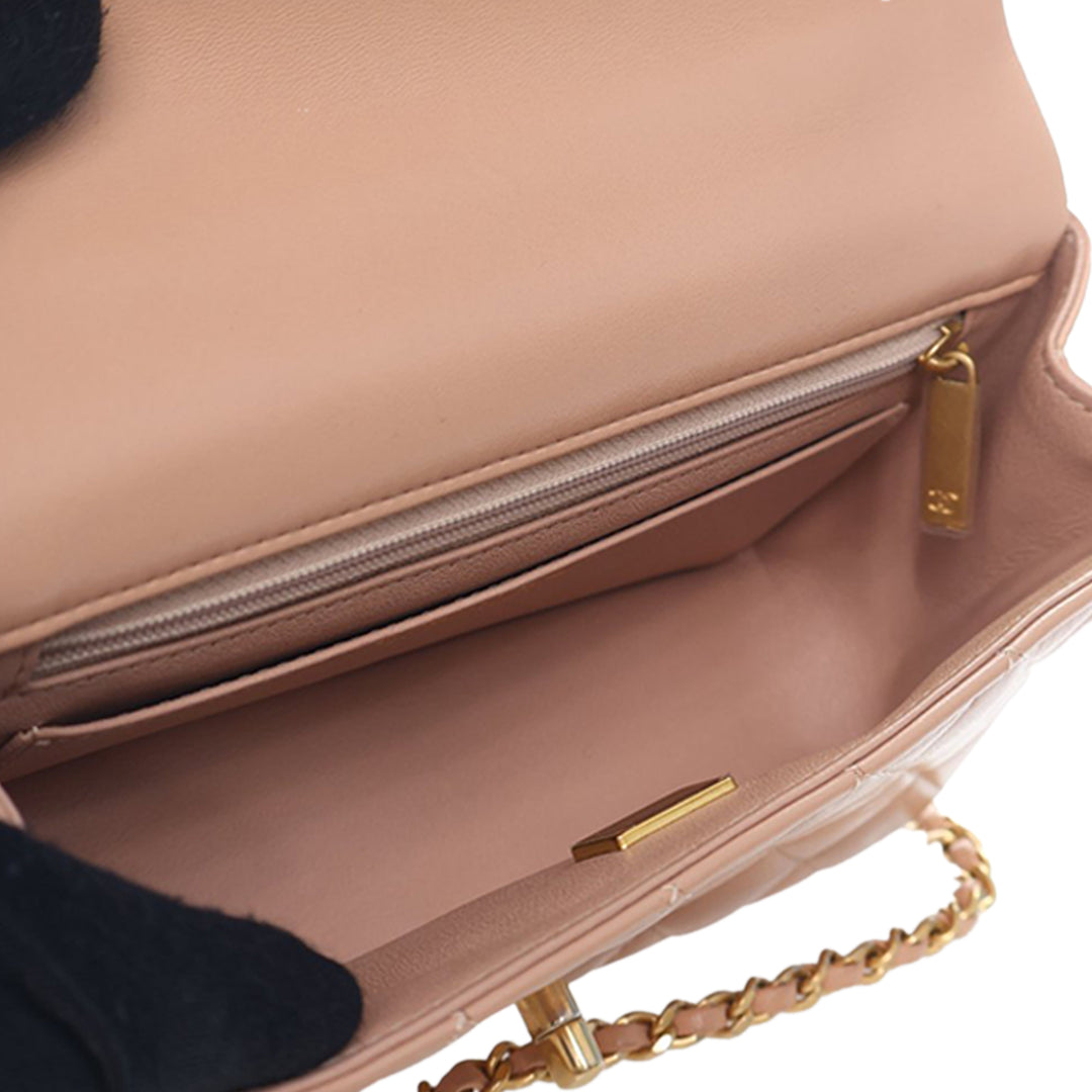 Chanel Mini Rectangular Classic Cuir d’agneau anse supérieure à rabat