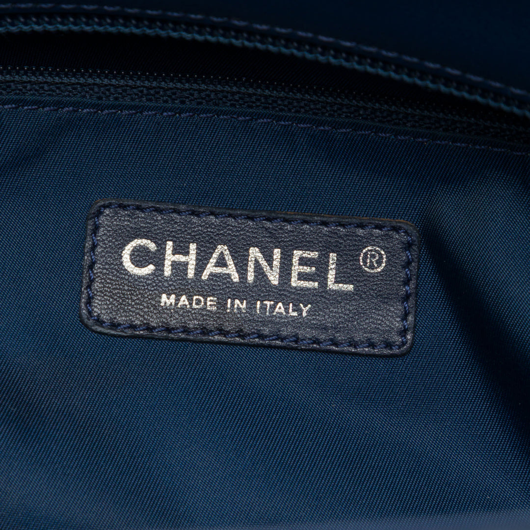 Chanel Matelassé Paris Biarritz Cabas Petit Toile enduite Bleu – vue 5 – GABY PARIS